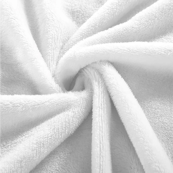 Throw Blanket 🏡